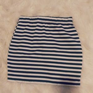 Cute strip skirt